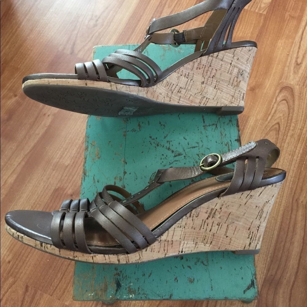 CLARKS Wedge Sandals - Picture 3 of 5